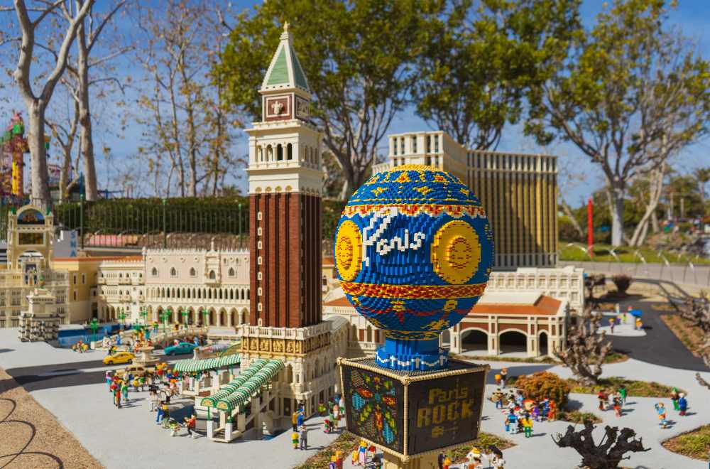miniland-usa-famous-landmarks-in-lego-style